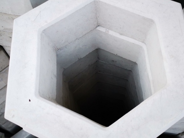 預(yù)制空心角塊