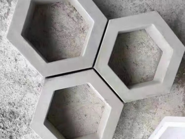 預(yù)制空心角塊