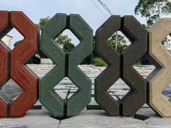 8字磚